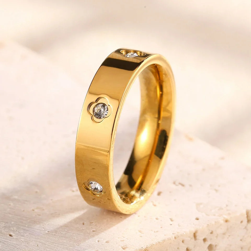 🔥 LAST DAY 90% OFF : The Minimalist "Snag-Free Floral" Lab-Diamond Ring