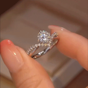 🔥 LAST DAY 90% OFF: 360° Hover-Crown Finger-Elongating D-Color VVS1 Flawless Infinity-V Cross Moissanite Ring in 14K Gold Plated 925 Silver
